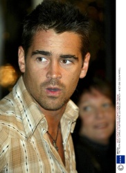 Колин Фаррелл (Colin Farrell) premiere "The Truth About Charlie" 15.10.2002 "Rexfeatures" (6xHQ) HK6vDqM1