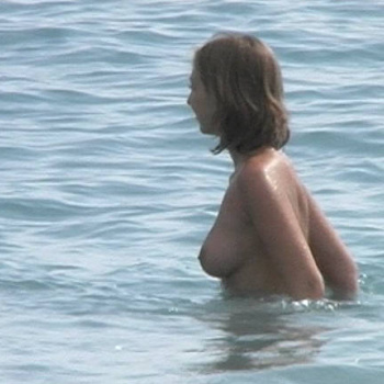 Francesas en topless en la playa