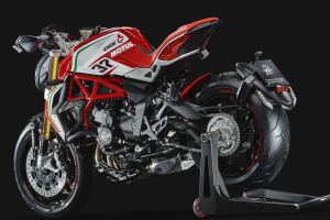 2017 MV Agusta Dragster 800 RC unveiled, drips sexiness